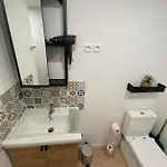 아파트 O'bon'plan - Piscine, Calme, 20 Min Lyon 지보르