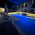 아파트 O'bon'plan - Piscine, Calme, 20 Min Lyon *